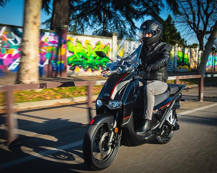 Vmoto выпустила модель электромотоцикла CPx Pro
